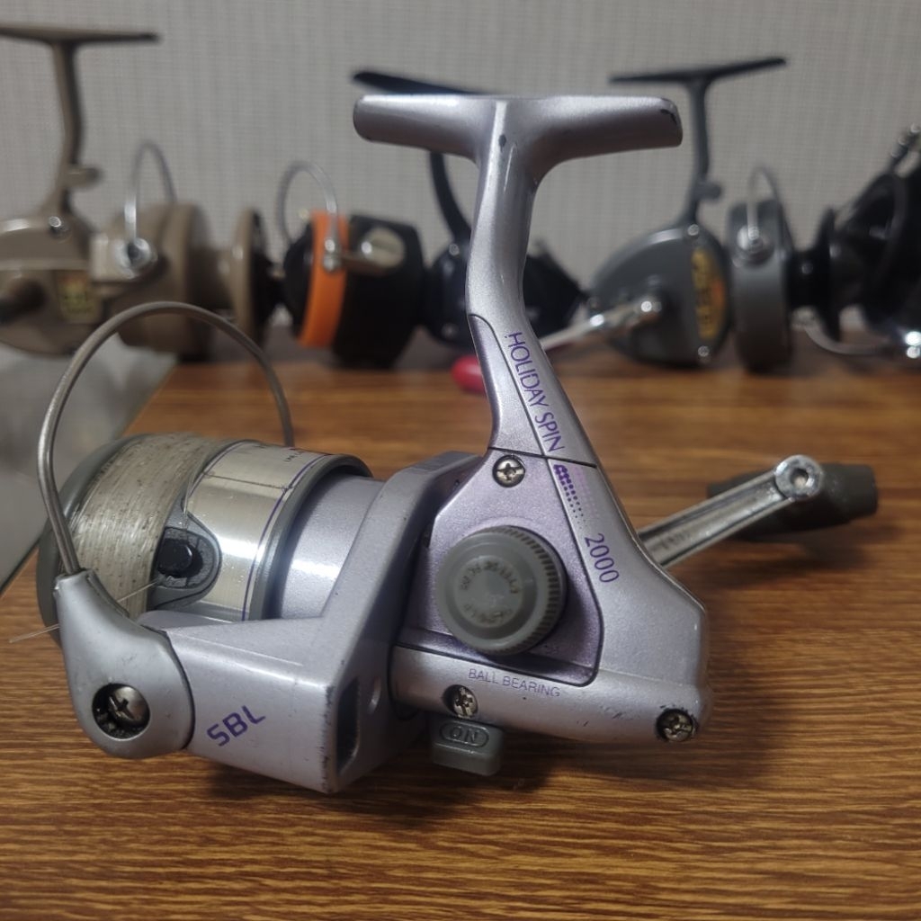reel spinning shimano holiday spin 2000 (s-35)