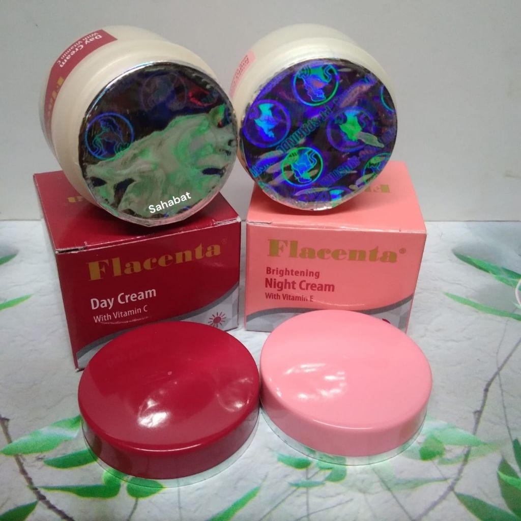 Cream Flacenta Siang Dan Malam Pelembab
