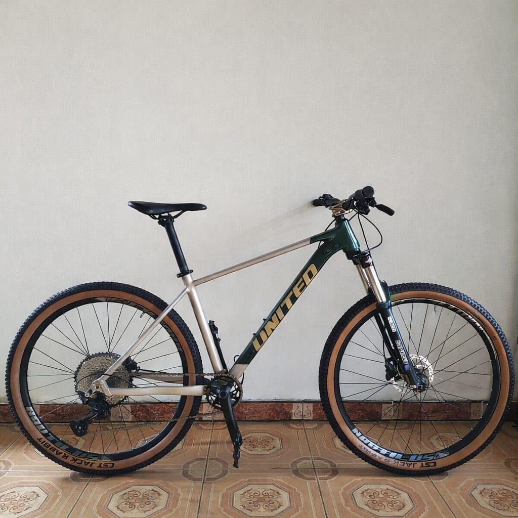 United Clovis 6.10 M 27.5