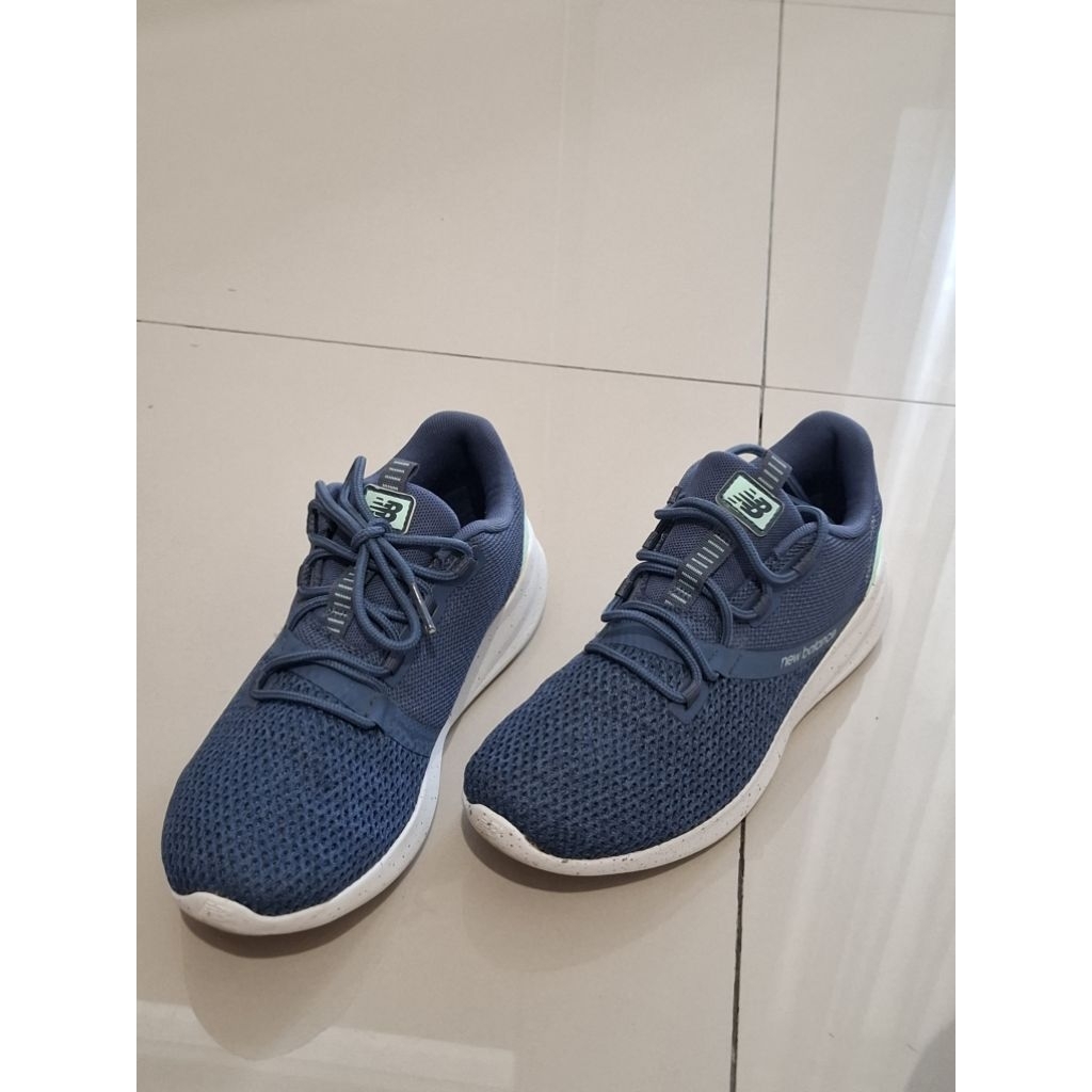 Sepatu Sport Wanita New Balance Ori - Preloved