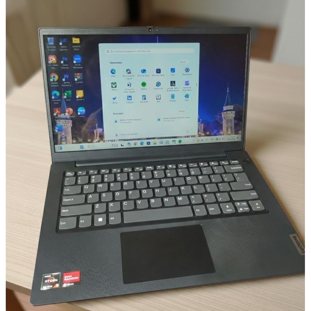 LENOVO V14 G4 Ryzen 5 7520U