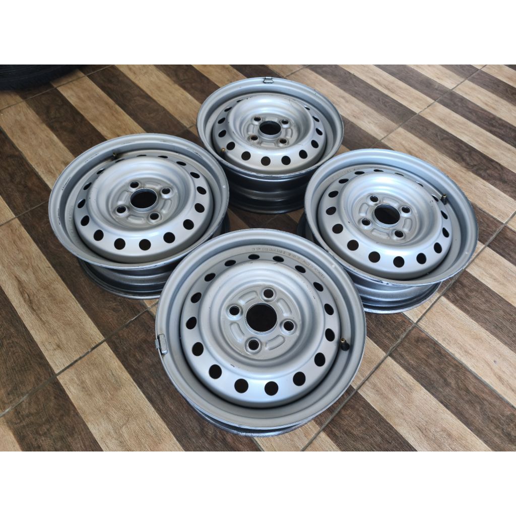 VELG KALENG DAIHATSU SIGRA R13 4x100 BEKAS
