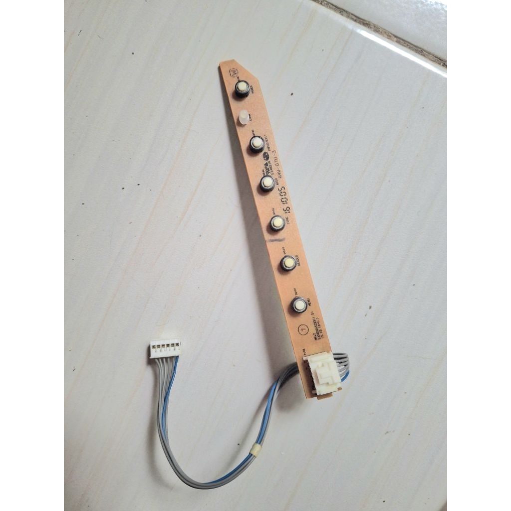 TOMBOL  TV LED LG 20MP48A