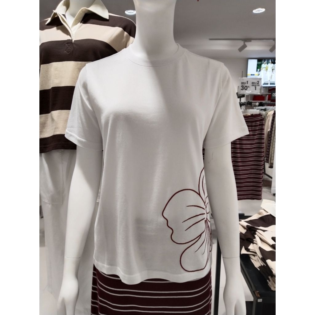 kaos wanita osella warna putih