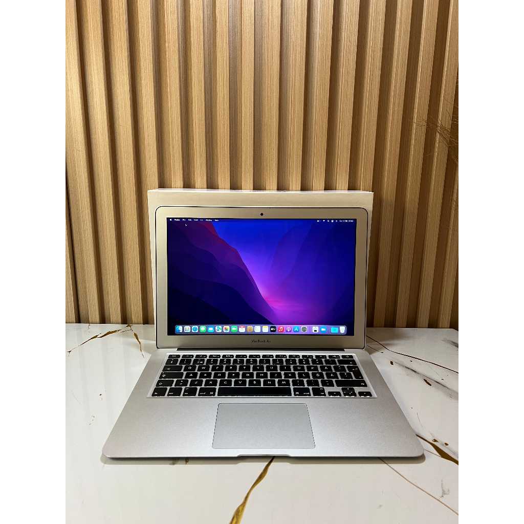 MacBook Air 13inch 2015 Ram 8 GB Ssd 128 GB Fullset Garansi