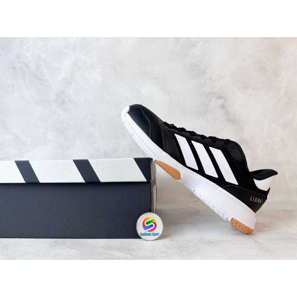 Sepatu Olahraga Indoor Adidas Ligra 8 W Black [IH8119]
