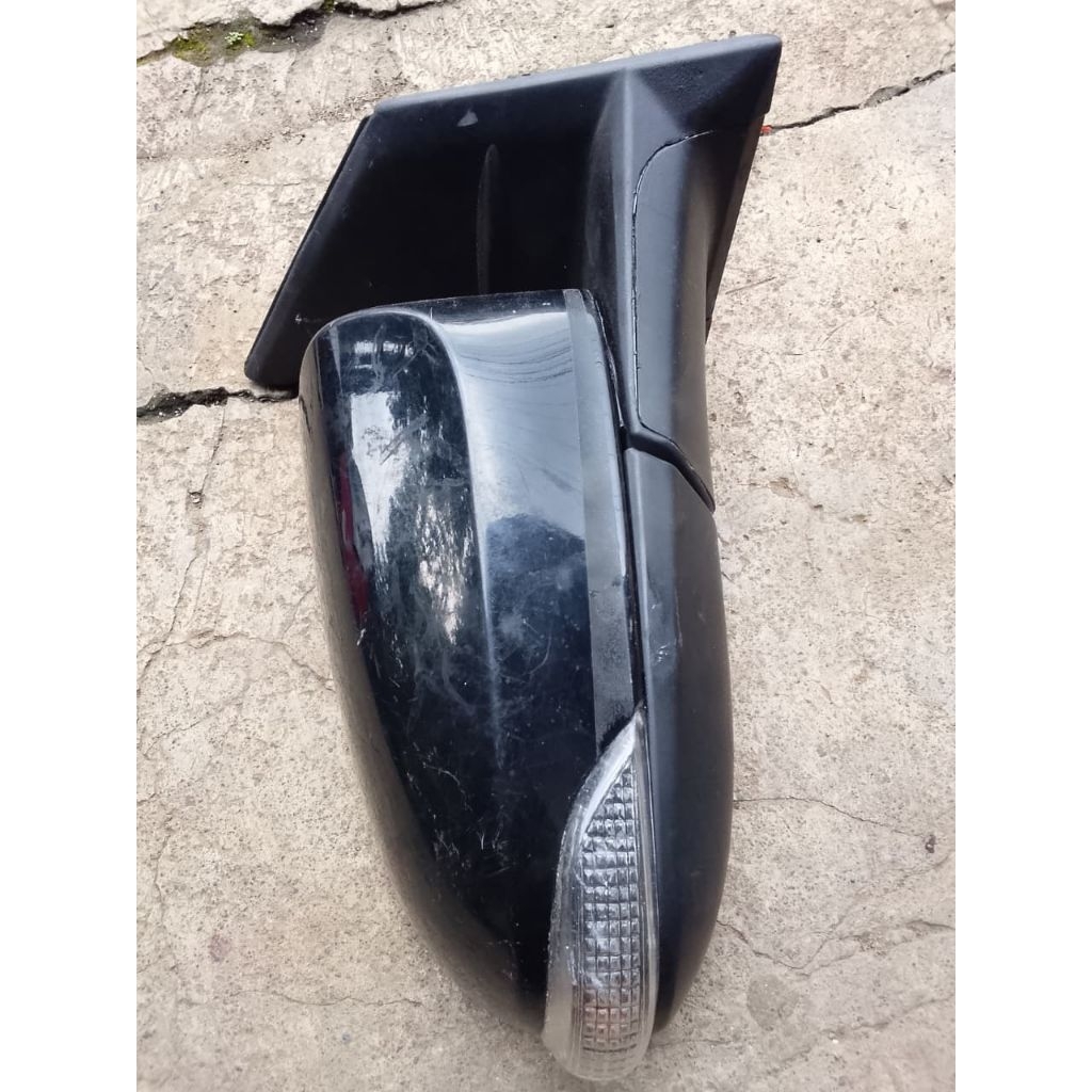(Original)spion daihatsu sigra calya sebelah kanan