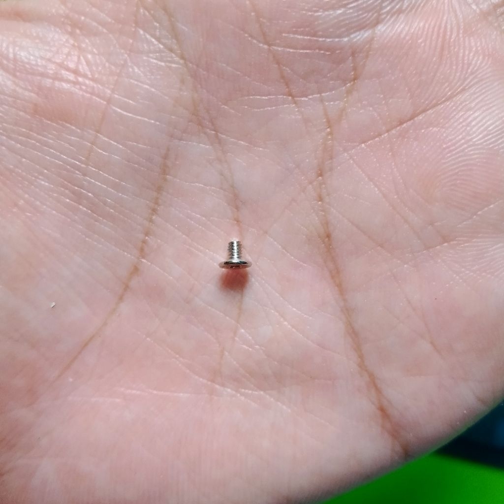 Baut Engsel Laptop Acer Aspire Z1402