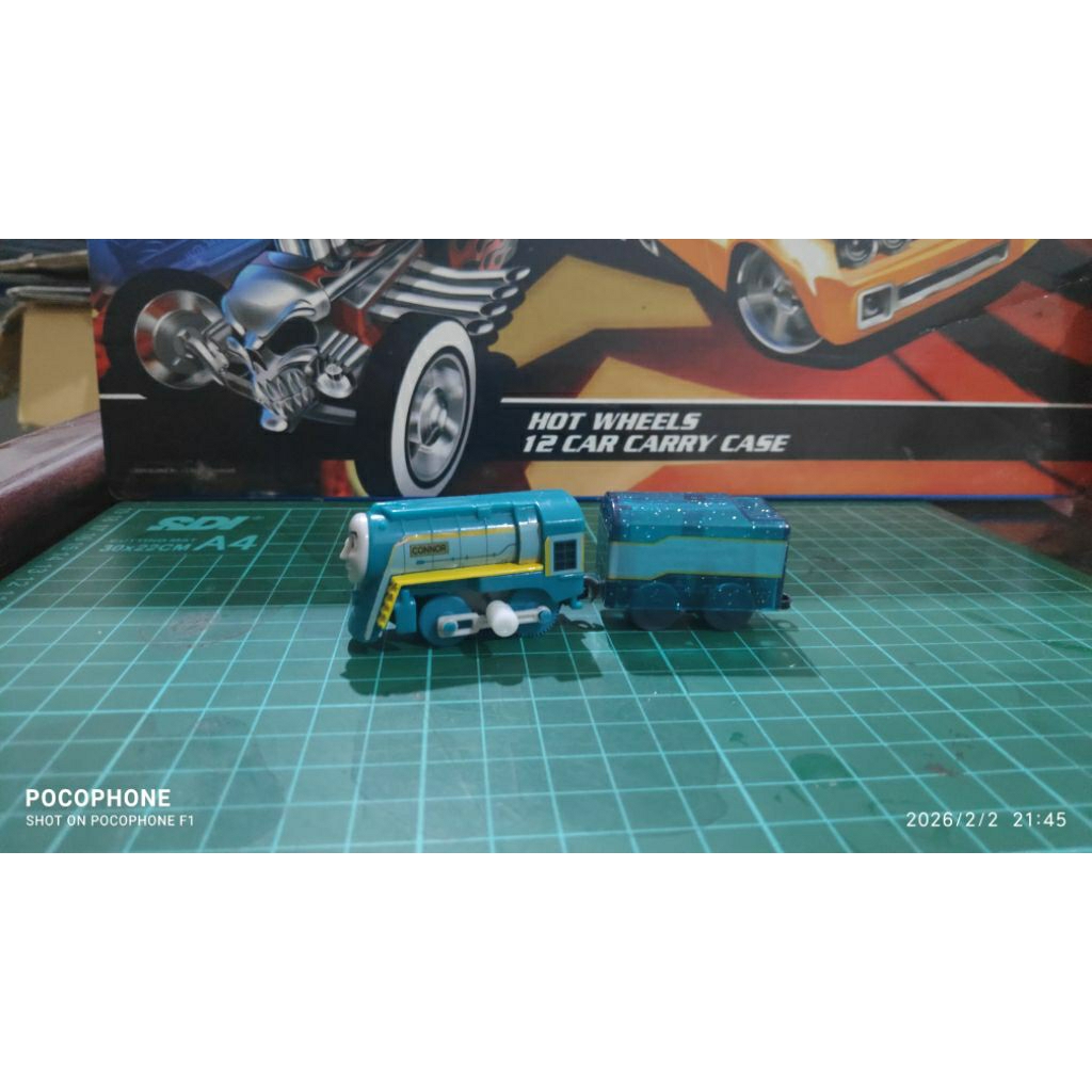 Gashapon Capsule Plarail Takara Tomy Arts Thomas and Friends ( Connor + Glitter Car)