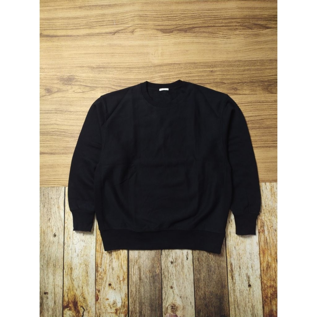 GU by Uniqlo Sweatshirt/ Crewneck