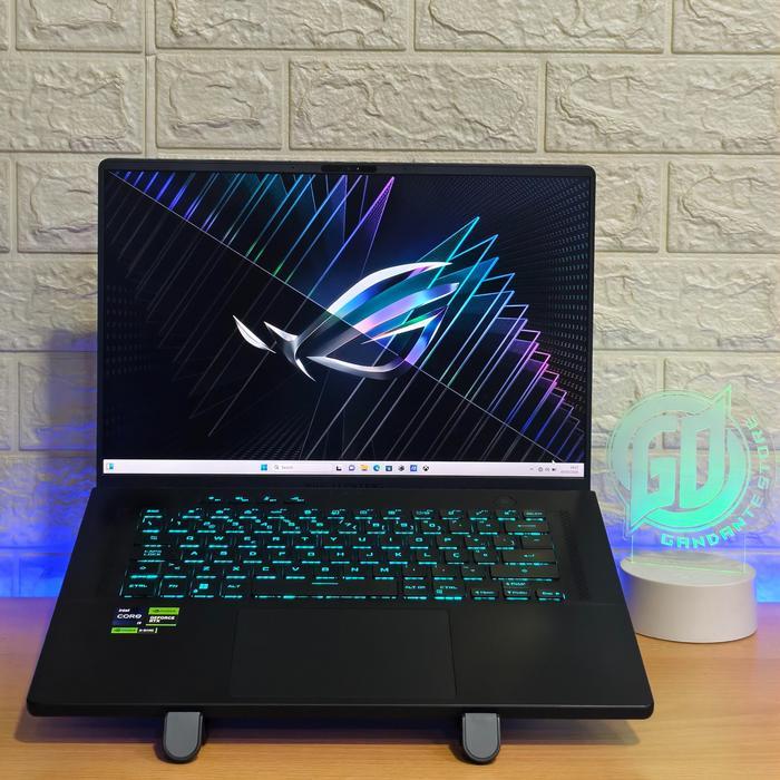 ASUS ROG Zephyrus M16 GU604VI i9 13900H RTX 4070 8GB FULL POWER 16GB RAM 1TB SSD 16" NEBULA DISPLAY 
