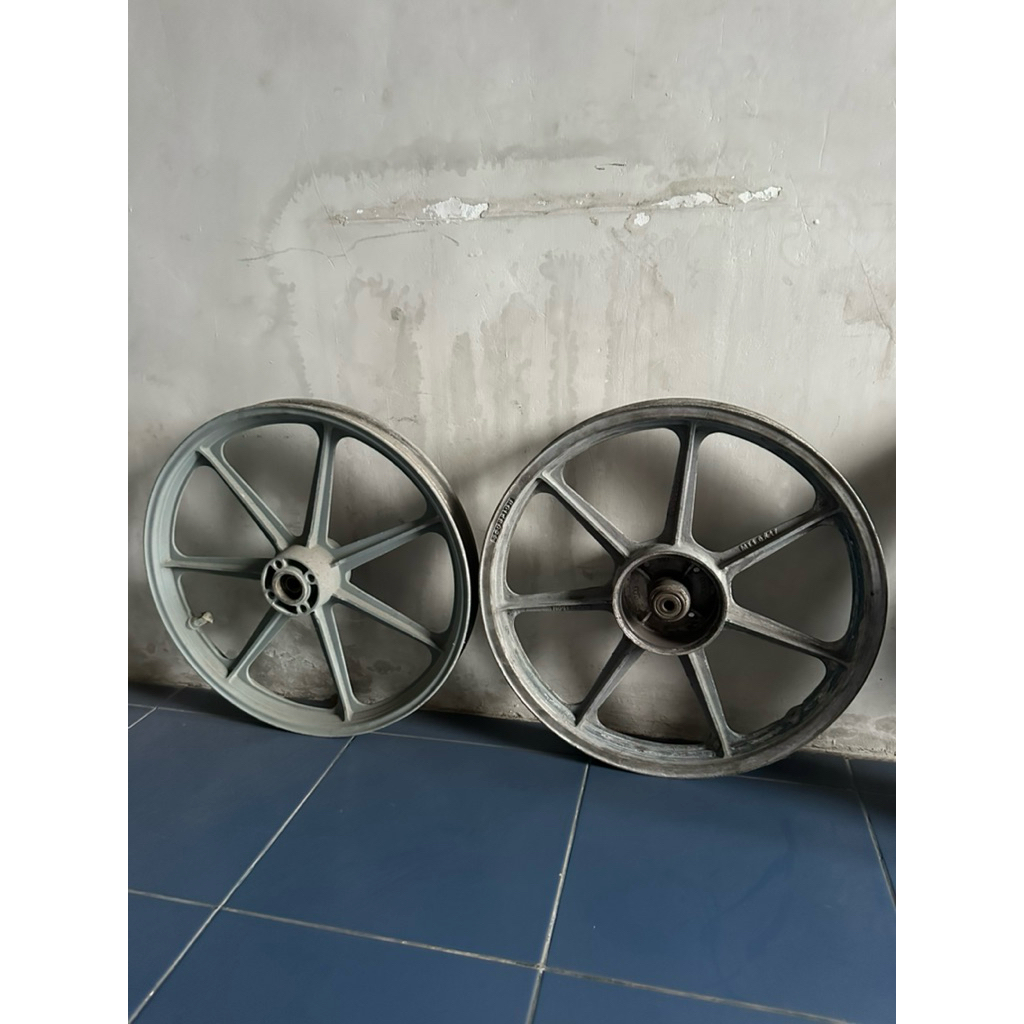 VELG MERK SCORPION RING 17 SECOND