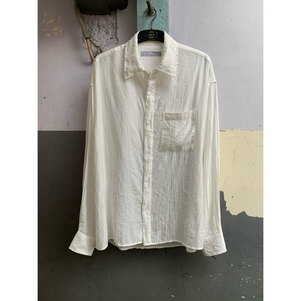 kemeja pria polos lengan panjang 8seconds preloved