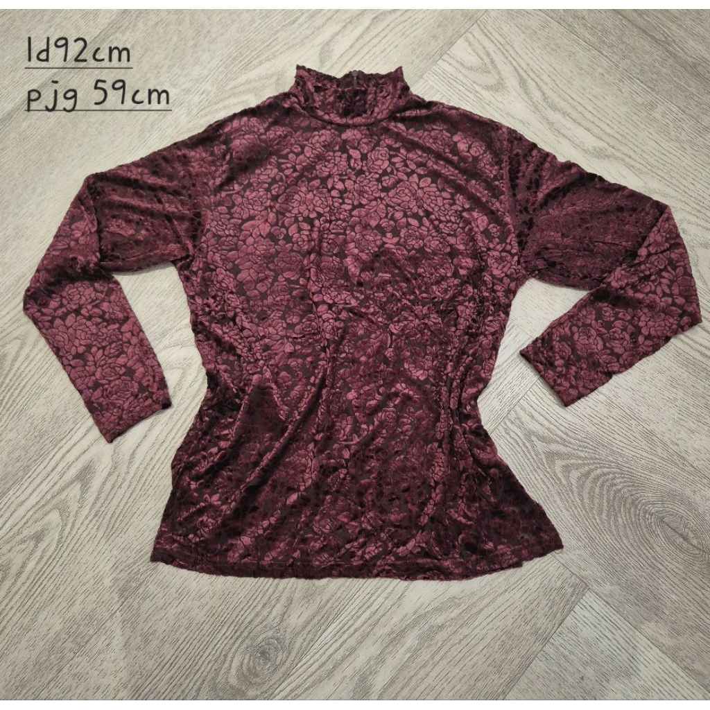 [size M] Preloved baju atasan lengan panjang pesta mewah velvet lace bunga bunga bludru merah marun 