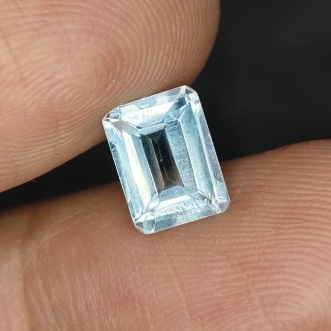 Natural Blue Topaz Swiss IRR 2.00crt Kristal Luster Menyala Ajiib Memo GLI