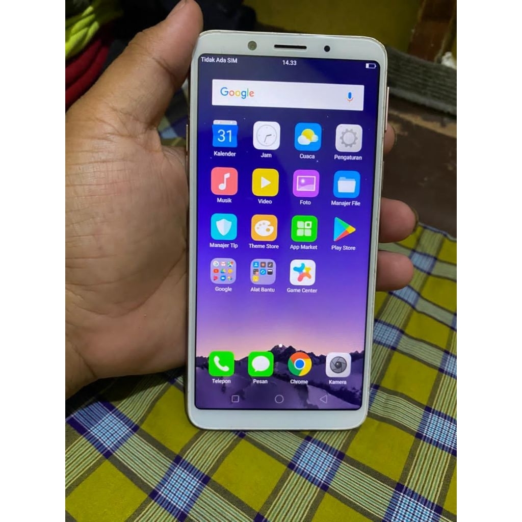 Di jual MURAH HP Oppo F5 RAM  3/32 Barang Bagus Normal siap Pakai