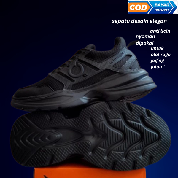 Sepatu Running Ortuseight Outdoor Sekolah Hitam Putih / Sepatu Sekolah Ortuseight