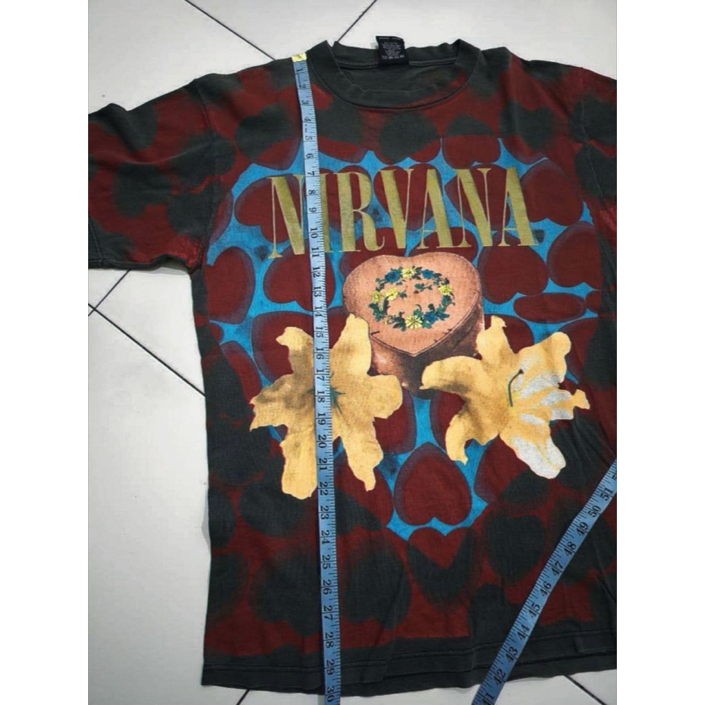 kaos vintage nirvana 1993 hearts shaped box tag giant extra heavyweight