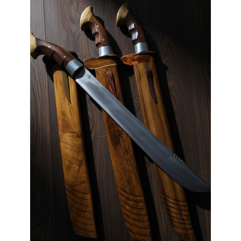 golok kerja berkebun panjang