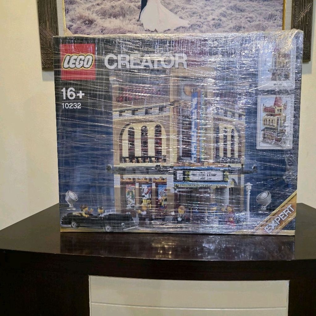 Lego Creator 10232 Palace Cinema Modular NEW MISB Building Movie