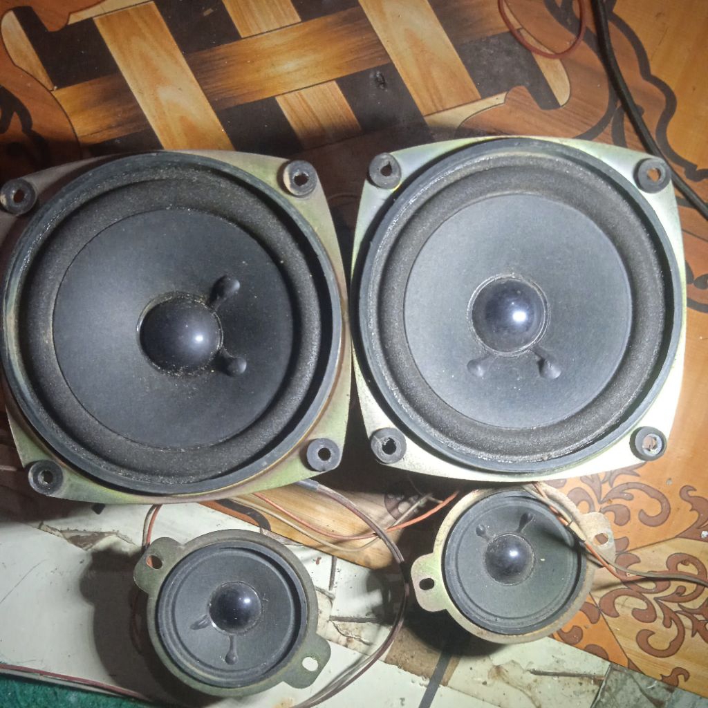 speaker tv tabung sharp Alexander  21"(1pasang)