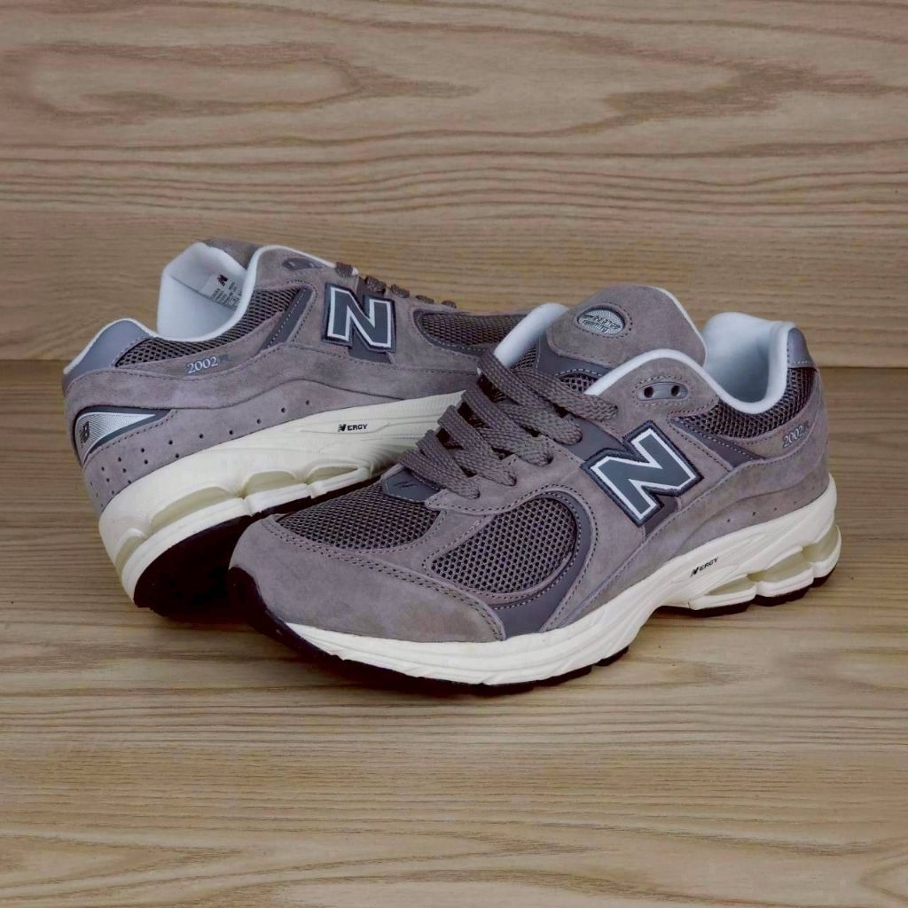 WINTER - Sneakers NB 2002R Marblehead M2002RC "100% BNIB"