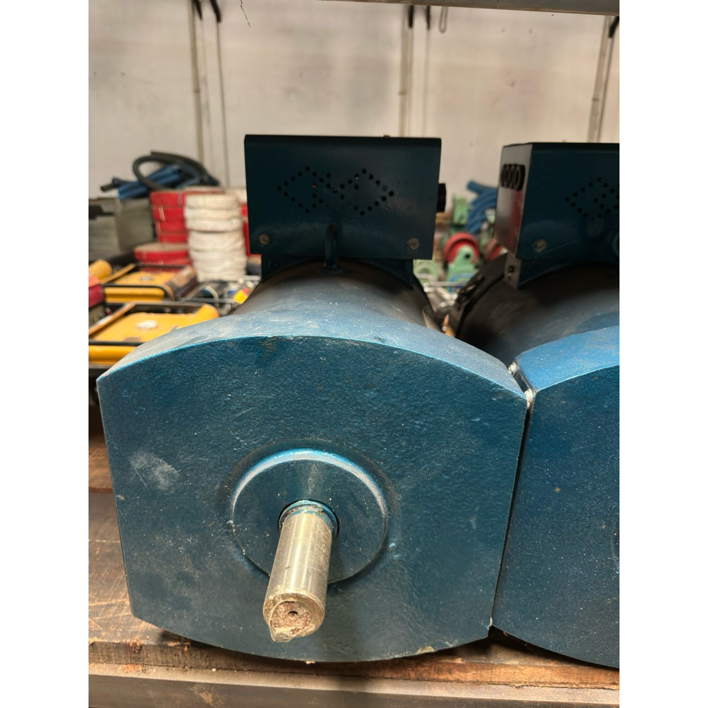 alternator dinamo pembangkit listrik