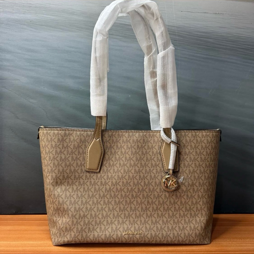 MK Tote bag signature husk no pricetag