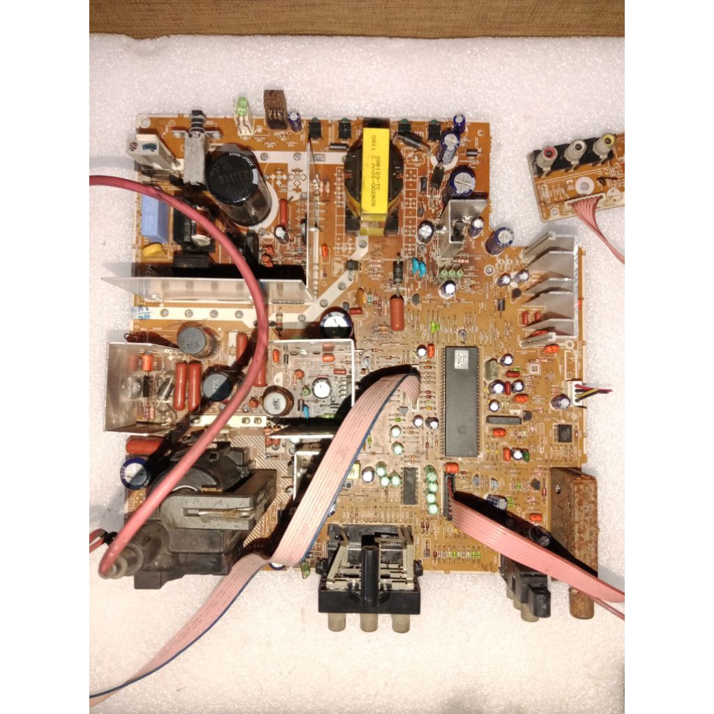 mesin tv tabung samsung 21 in SLIM copotan belum di test/ apa ada nya