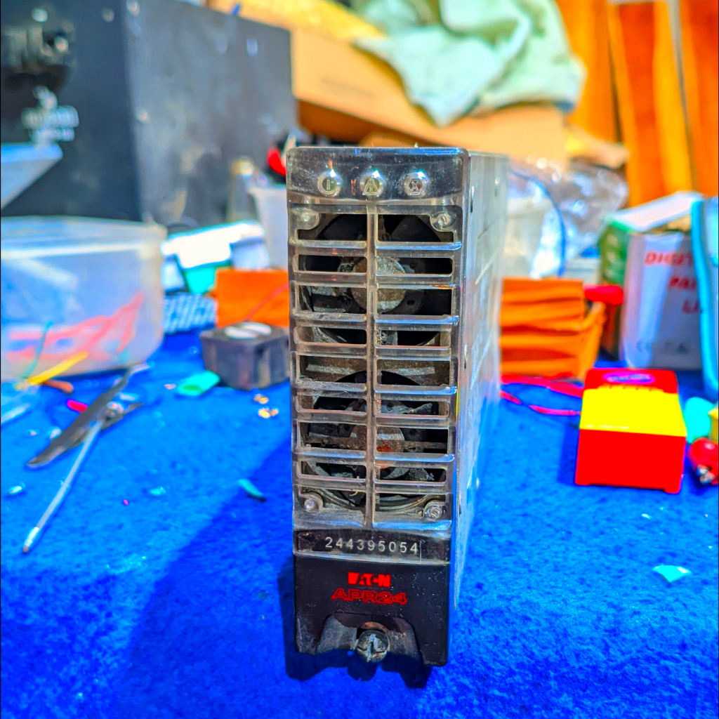 smps power suplay eaton apr24 dc out 27v 50A