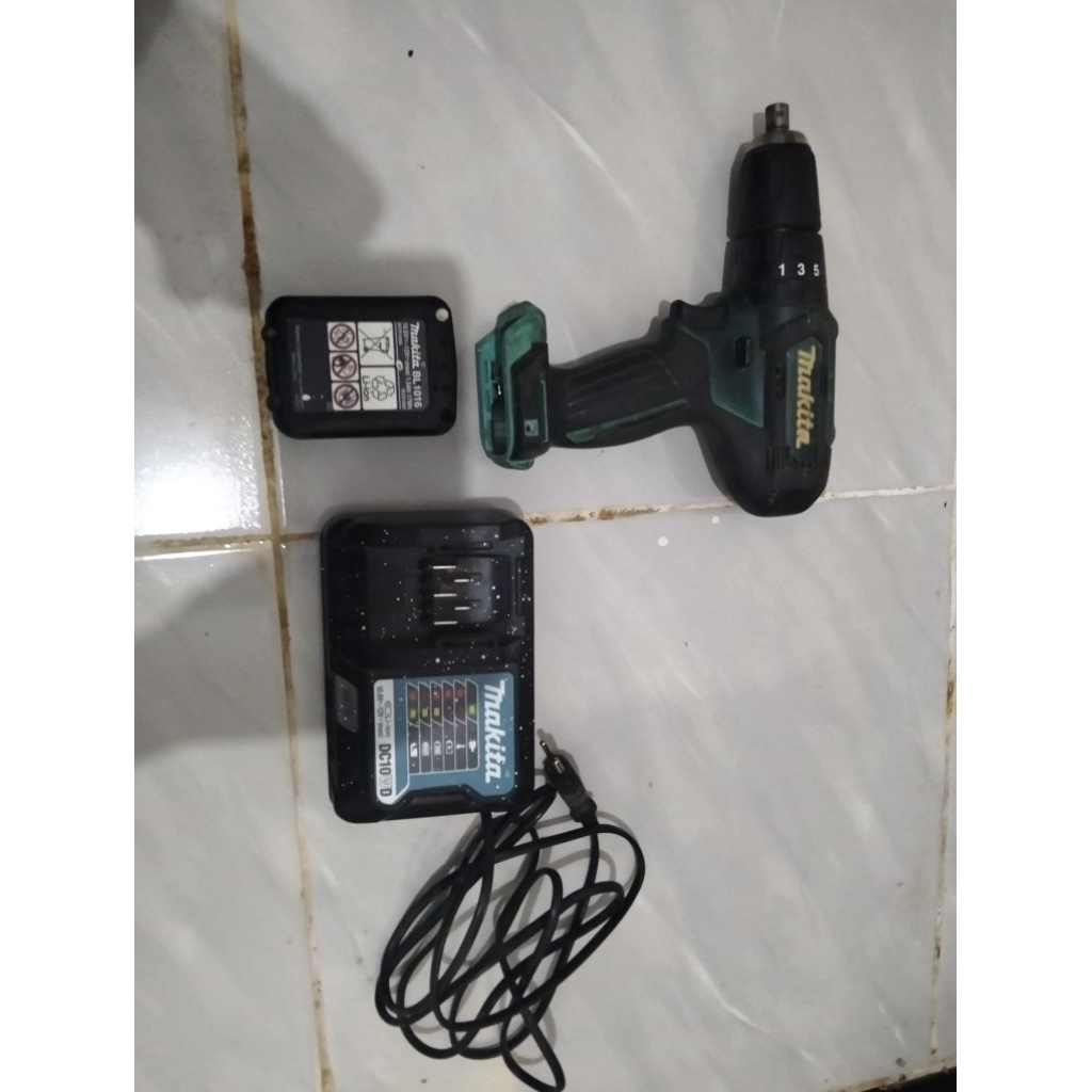 Bor Cordless Makita Hp333 dwye