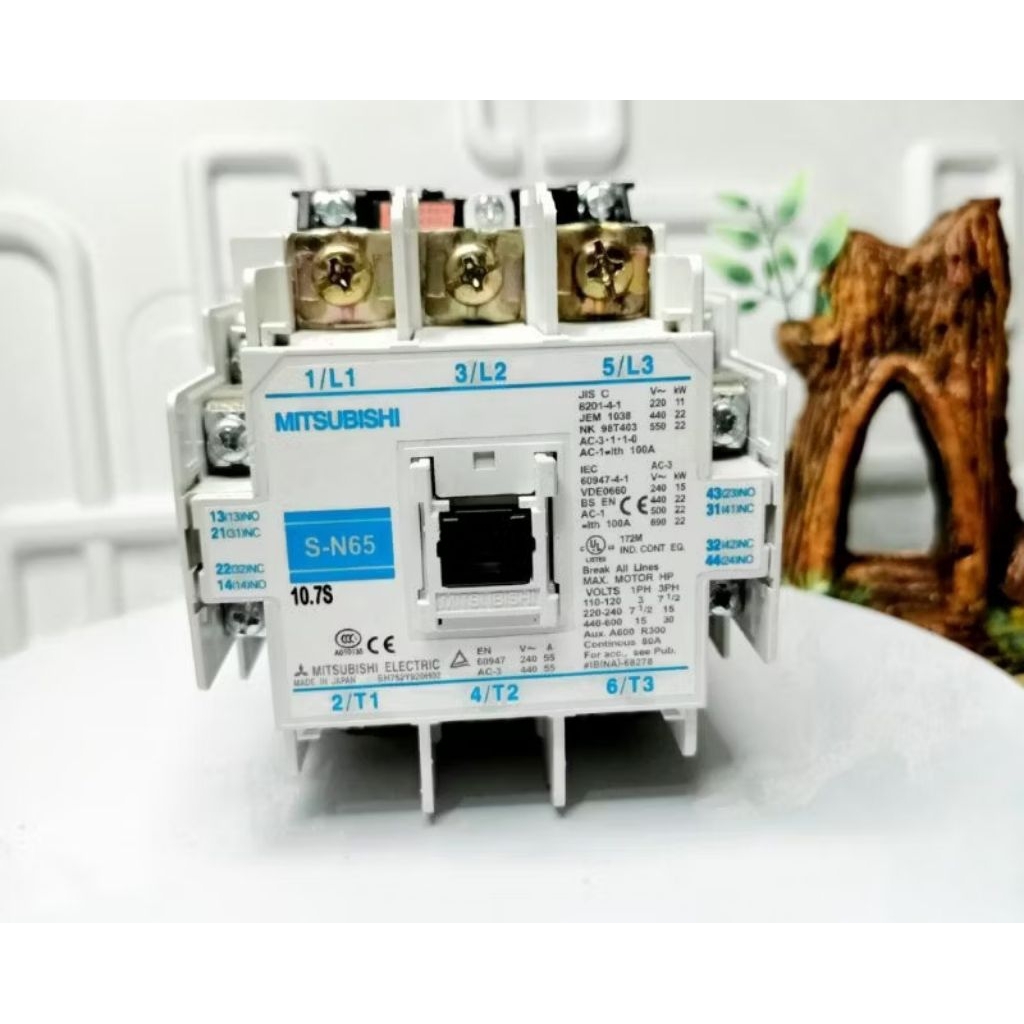 Mitsubishi kontaktor S-N65 220V 100A