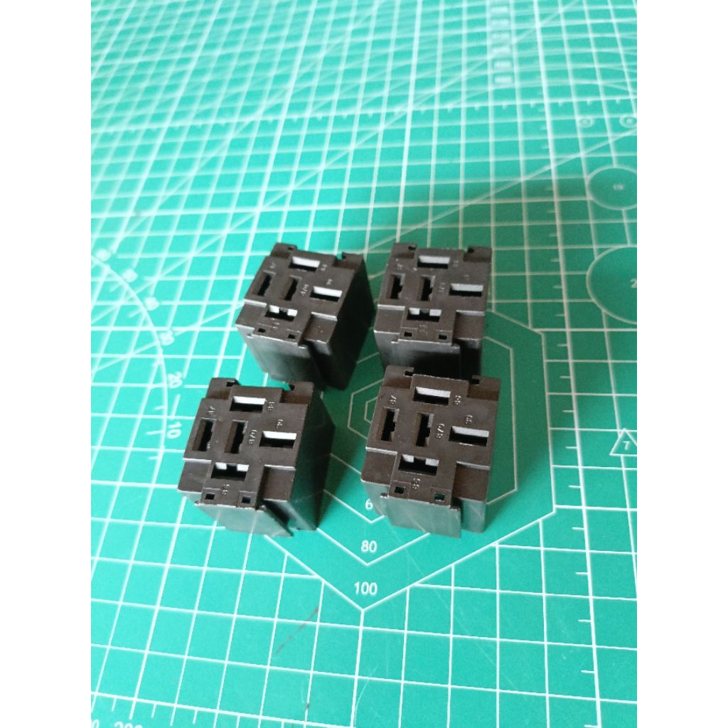 Soket Relay gandeng Kaki 4 Kaki 5