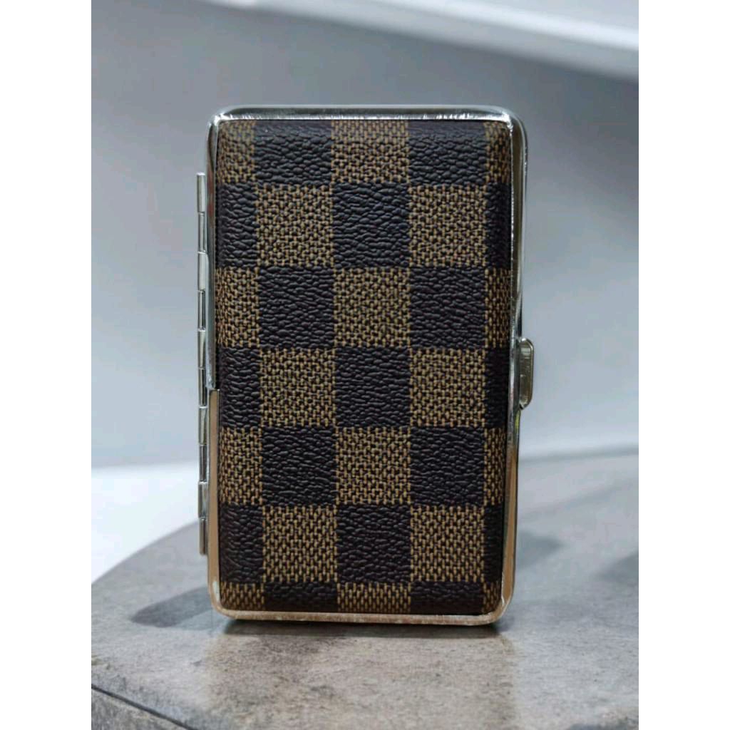 Kotak Rokok Kulit Warna Hitam - Tahan Lama, Desain Unik, Penyimpanan Praktis