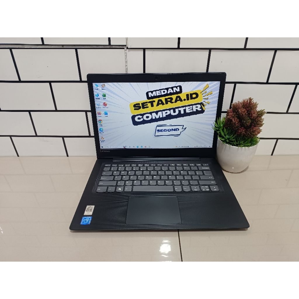 laptop lenovo celeron N4000 mantap ssd 128gb/4gb