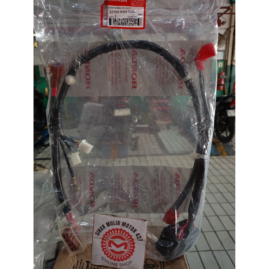 Sub Harness Batt Kabel Body Rumah Sikring Kabel Relay Scoopy ESp 2017 2018 2019 Ori AHM 32102K93N00