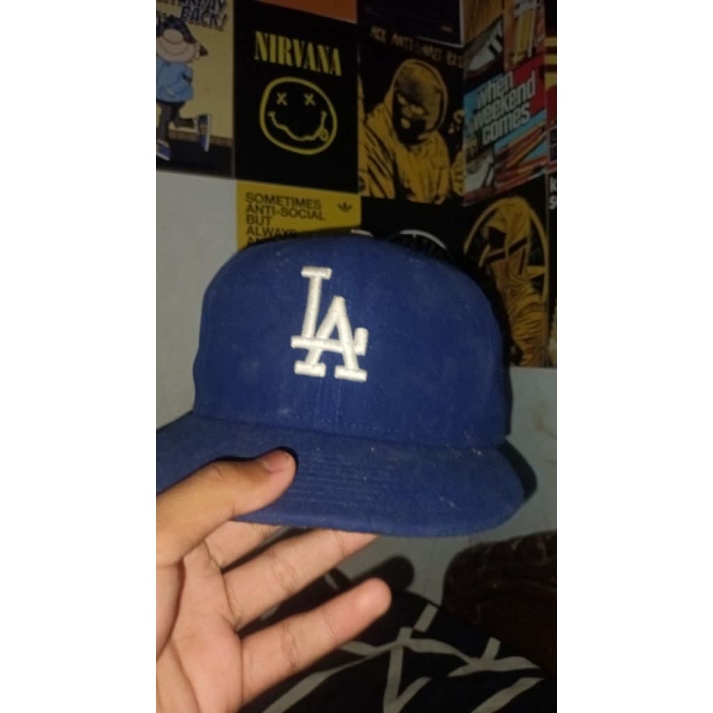 TOPI NEW ERA LA BIRU FITTED UP ORIGINAL 100%