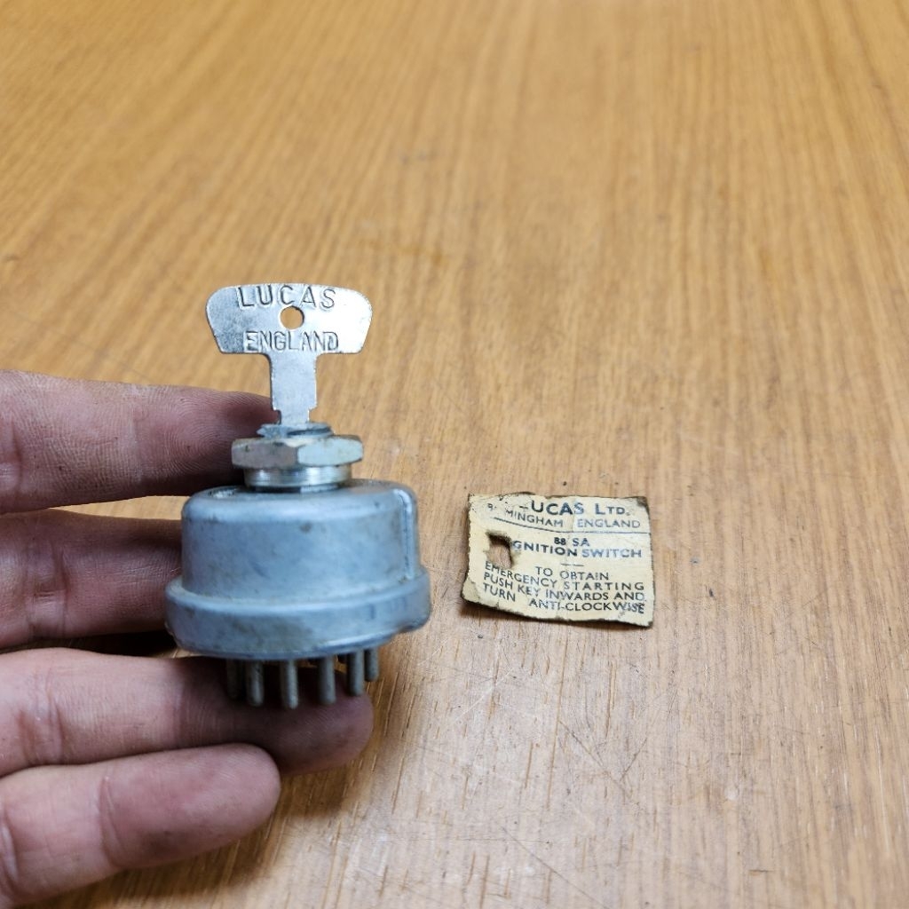 kunci kontak lucas england bsa triumph norton ajs ariel motor inggris