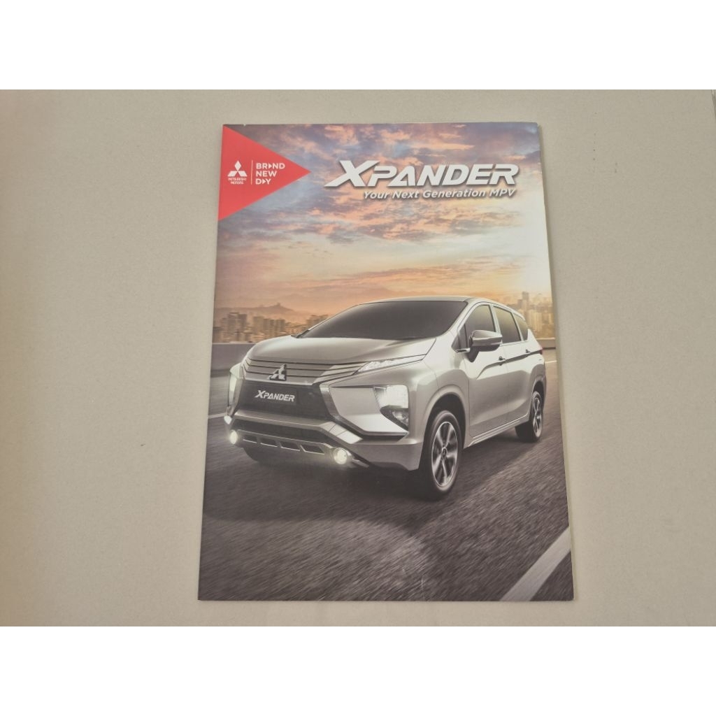 brosur katalog mobil mitsubishi xpander 2017 leaflet