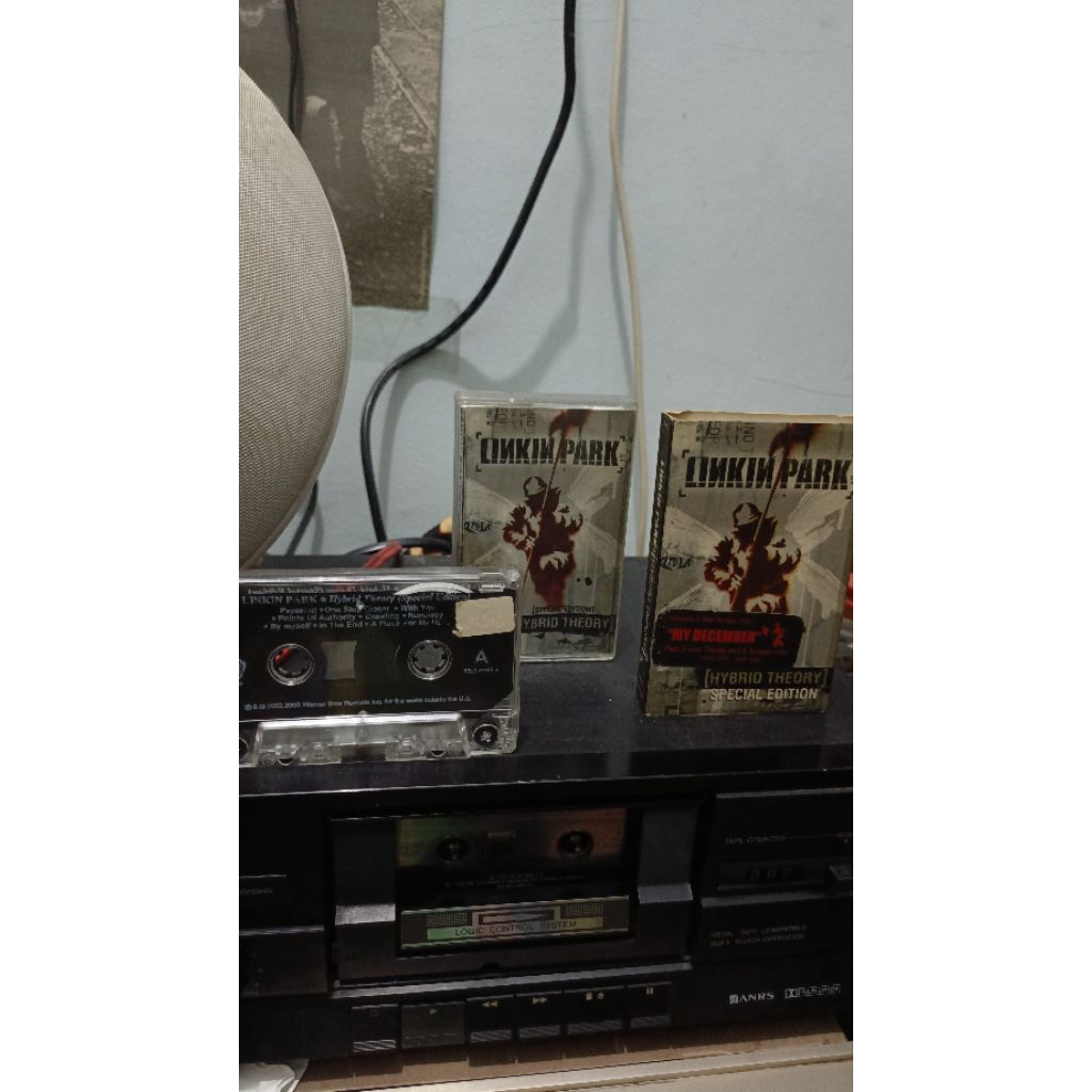 Kaset Linkin Park - Hybrid Theory