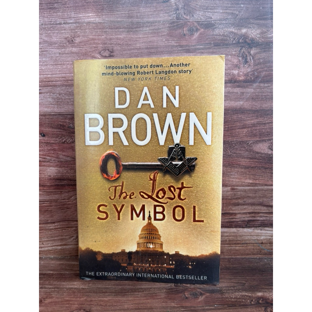 Buku Lost Symbol by Dan Brown