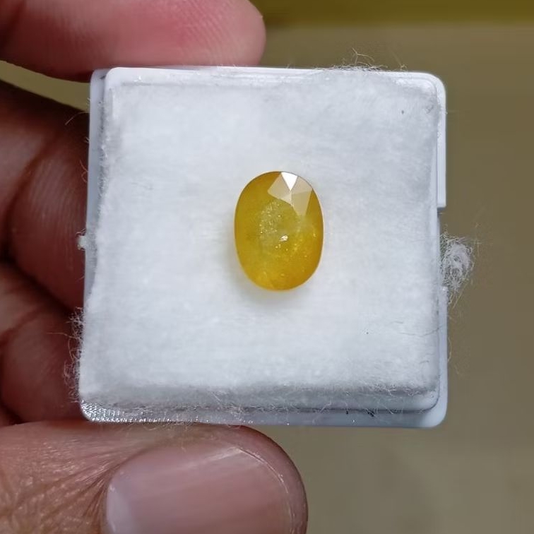 Batu permata natural yellow sapphire Heat only + Memo GLI