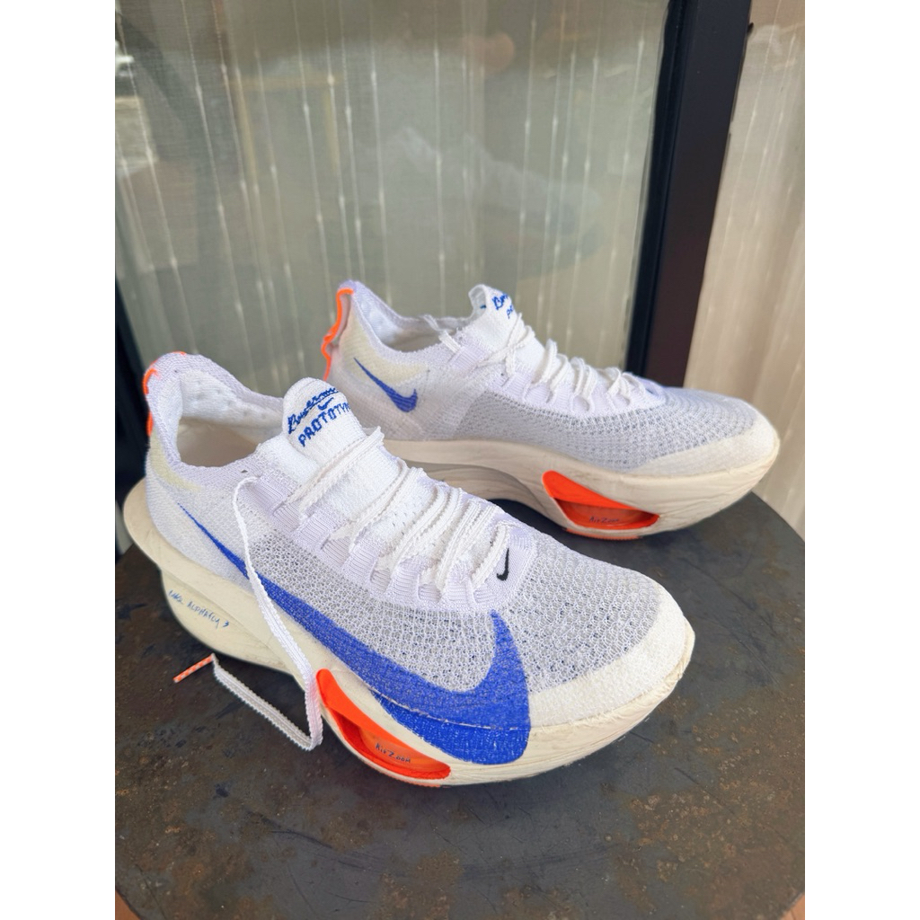 Nike Running shoes Original store. Preloved VVGC