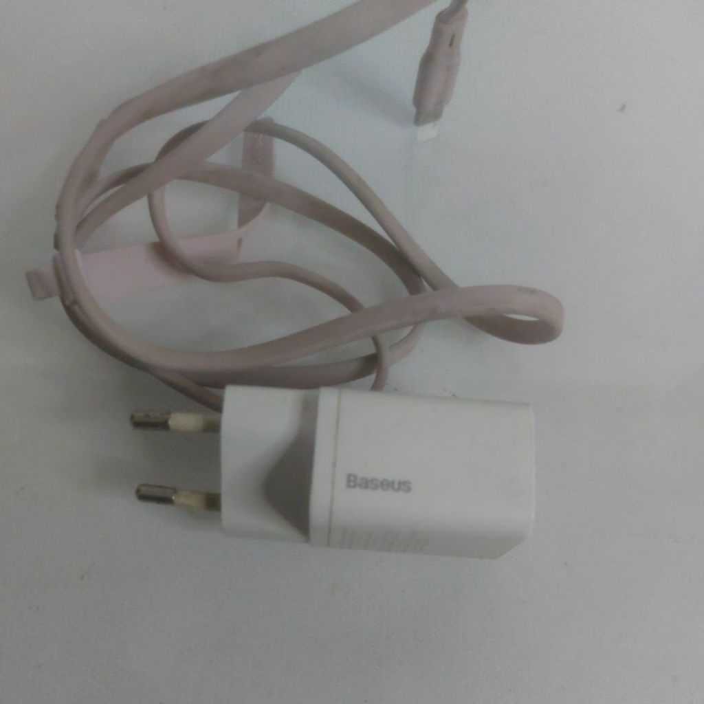 CHARGER BASEUS TYPE C TO C BEKAS