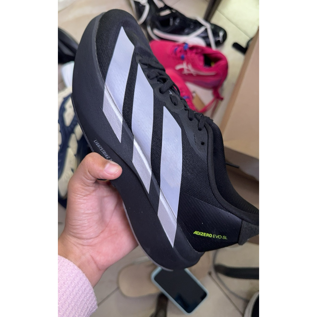 SEPATU SANDAL PRIA DAN WANITA