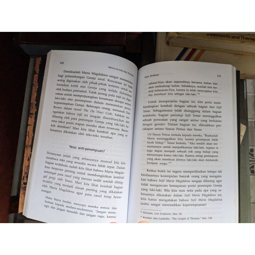 Buku menguak injil injil rahasia bekas