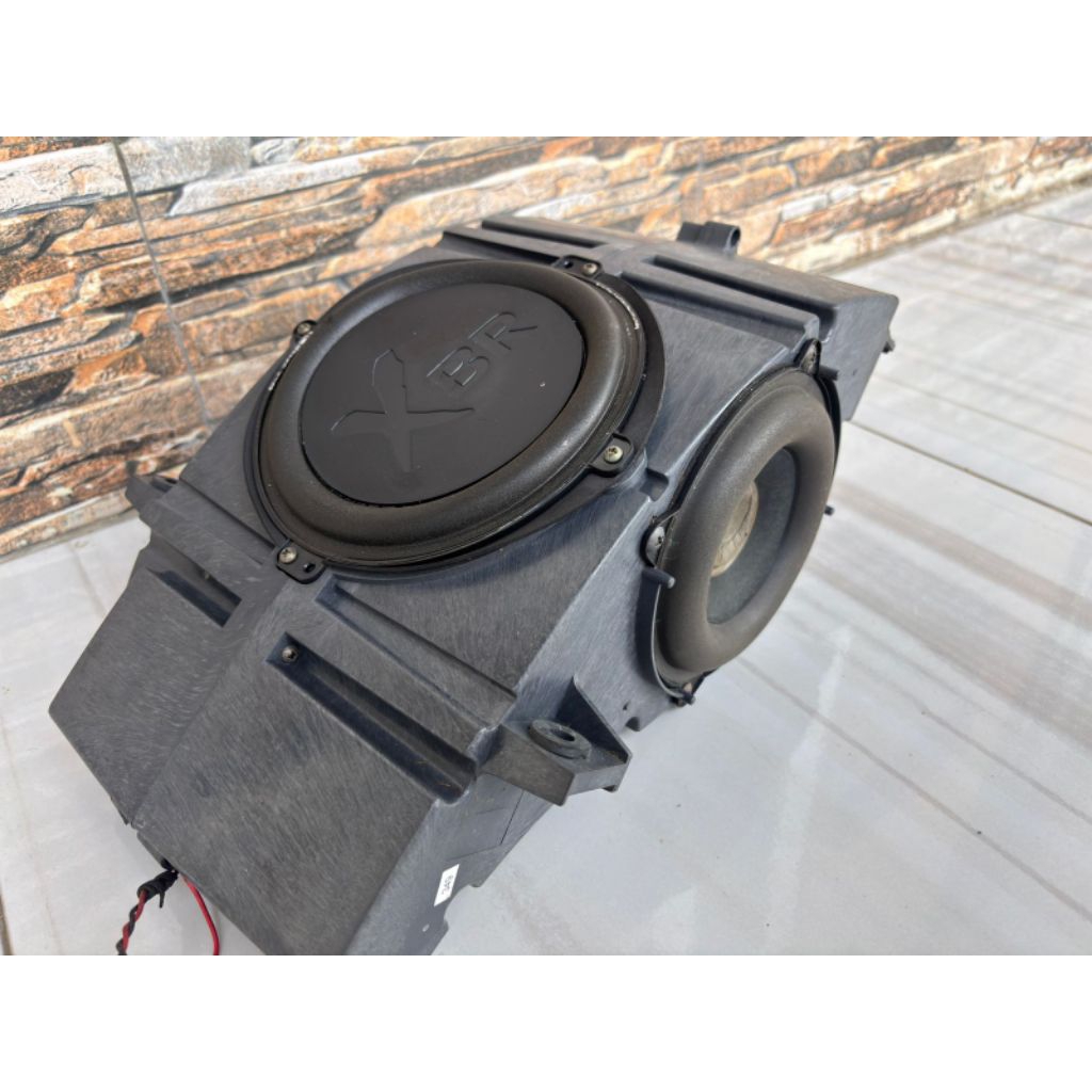 Speaker XBR 5"inc Subwoofer Bekas copotan tv Polytron