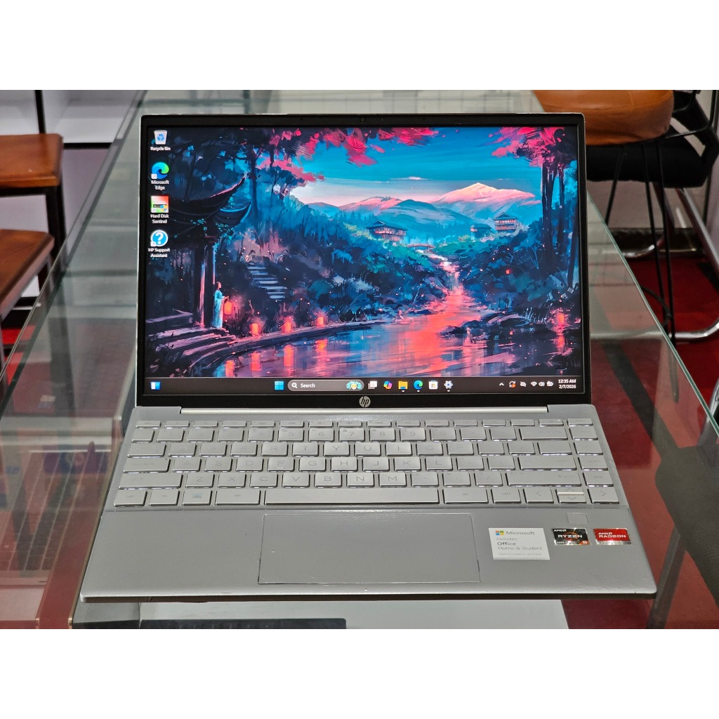 HP Pavilion AERO 13 AMD Ryzen 5 5000 Series Ram 16 GB SSD 512 GB Premium Bisinis ultraslim laptop