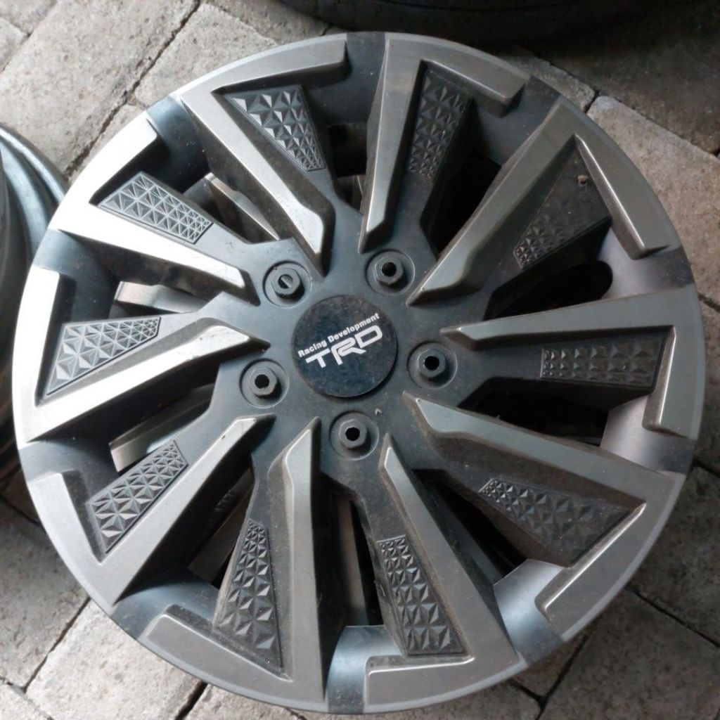 Wheeldop Velg Second Cover Roda Ring 13 TRD Bekas