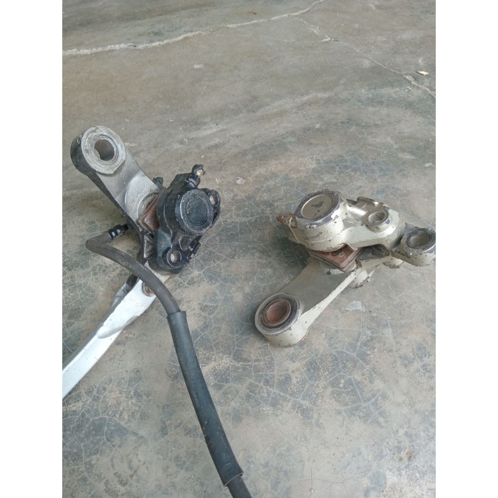 kaliper Belakang Moge Bandit 400